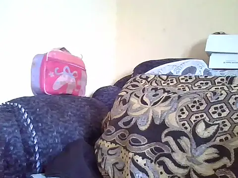 fatpusy002 Adlı Modelin Canlı XXX Sohbeti
