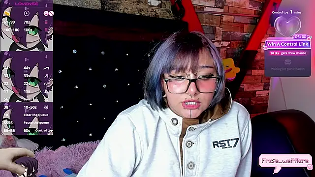 fresa_Wafflera's Live XXX Chat