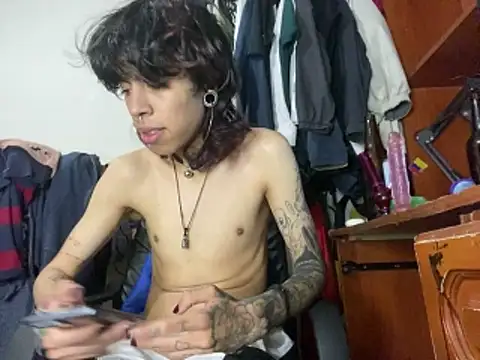 Chat +18 de kirito_kun ao vivo