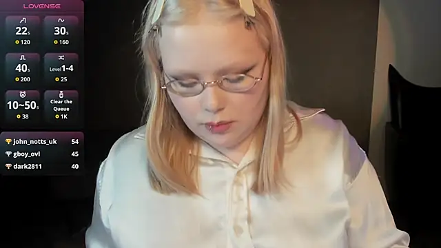 LottieReedのライブXXXチャット
