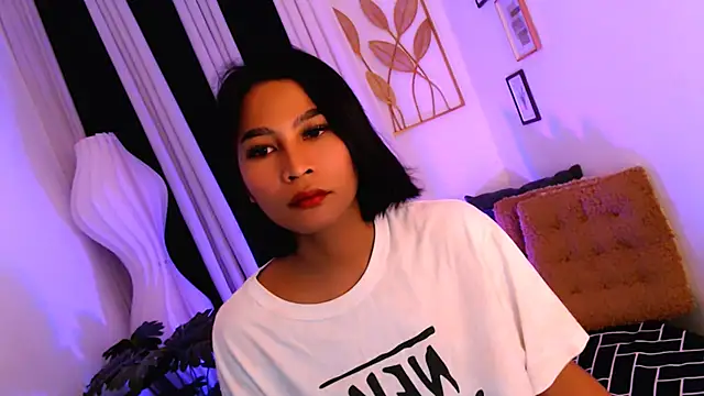 YourPrettyBella_TS 在線直播表演