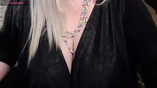 Nimphotease's Live XXX Chat