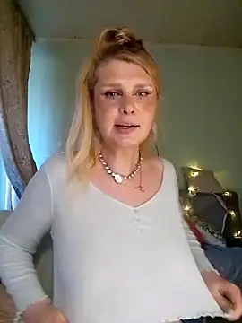 TsPostophere élő XXX-chatje