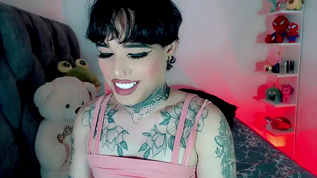 Pokazy przed kamerką – little_star_porn