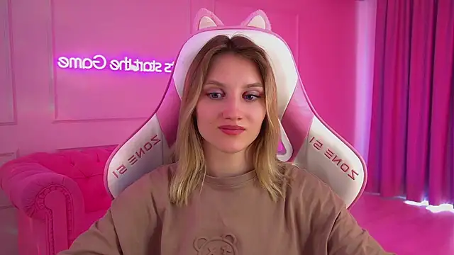 StacyEvances live XXX chat