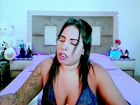 indiantopaz694u's Live XXX Chat
