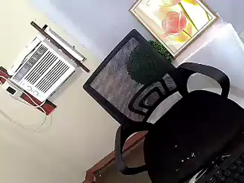 Ms_SultrySallyyxx Show in webcam