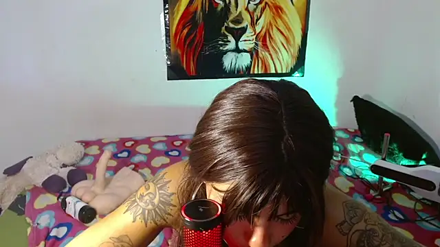 Czat XXX na żywo – Divinejewel69