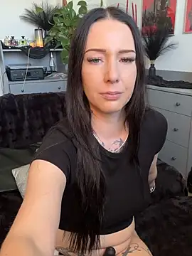 Trixie-Tainted's Live XXX Chat