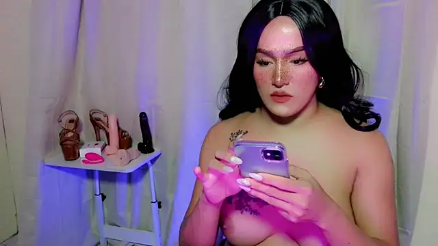 Chat +18 de ChloeAsian ao vivo