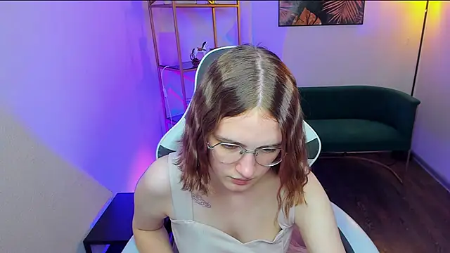 XXX chat uživo modela MiaNoon