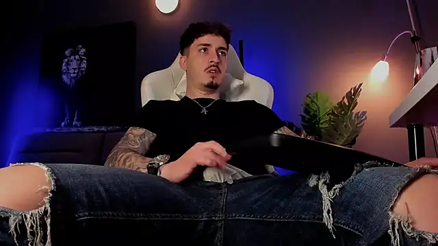 uptomatty Chat XXX live