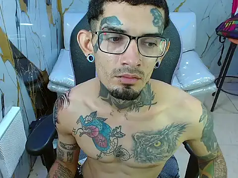 Boy_tatto77 Webcam show