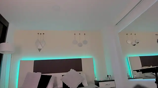 Chat XXX ao vivo de Sky_Loren