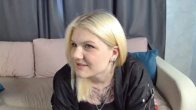 HeidiPierce's Live XXX Chat