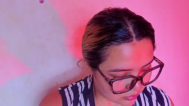 دردشة Agatha_humidity الجنسية المباشرة