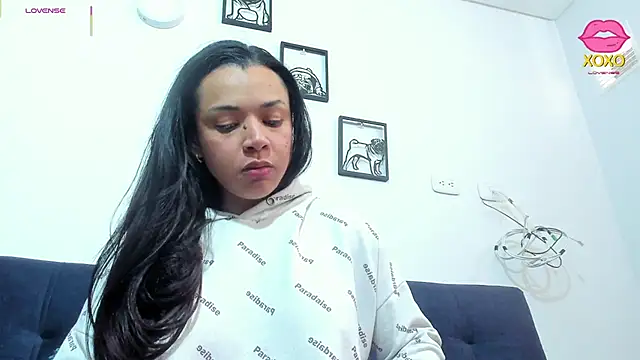 Bessie32's Live XXX Chat
