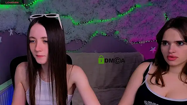 bella_dorn's Webcam Show