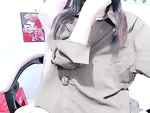 Živý XXX chat Emilysexy_cut