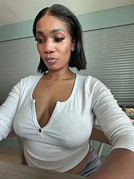 Chatroom XXX en direct de ___Nessa