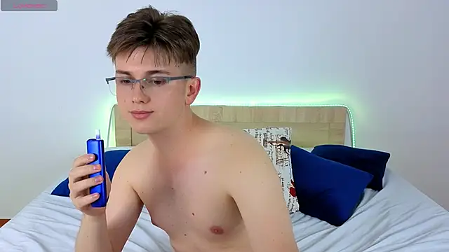 Miless_Cooper Webcam Show