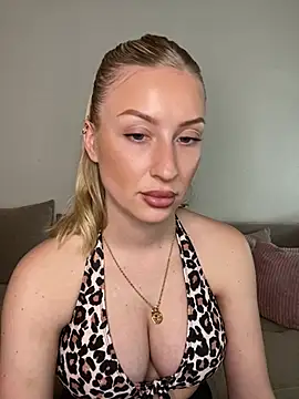 xxBELLExx Adlı Modelin Canlı XXX Sohbeti