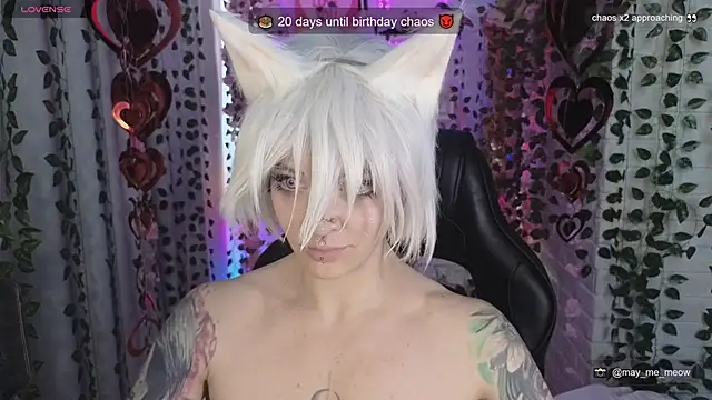 Chat XXX en directo de Mee-Meow