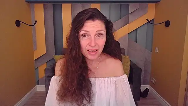 EllaLong's Live XXX Chat