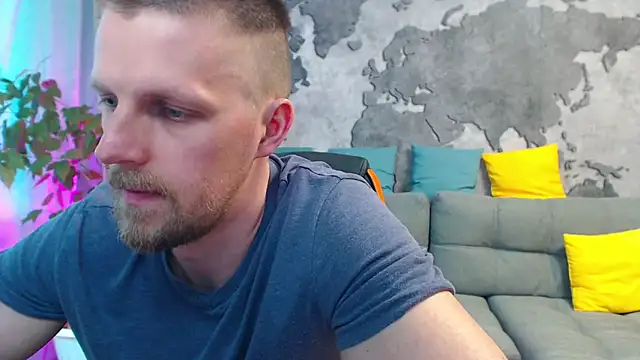 Chatroom XXX en direct de VikingChrisss