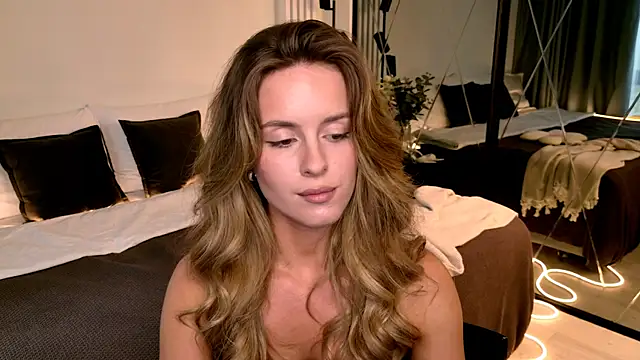 RozzitaBedberry Adlı Modelin Canlı XXX Sohbeti
