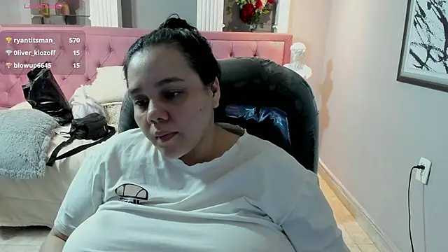 _chelsea_24 élő XXX-chatje