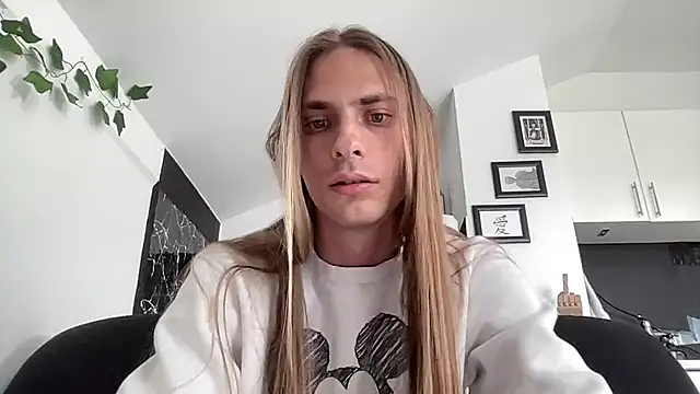 mi_chyort webcam show
