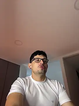 TroyeSavage's Live XXX Chat