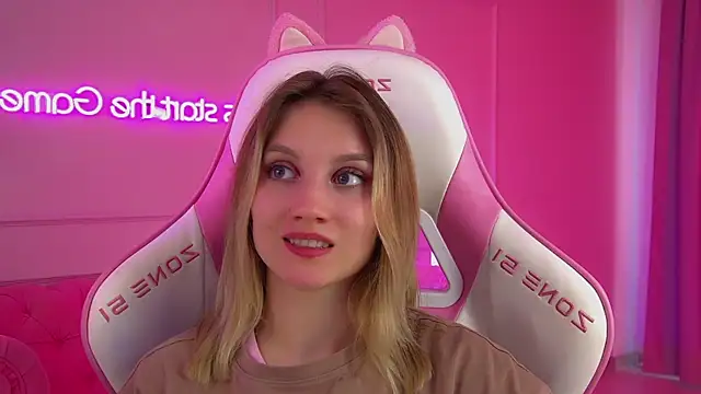 StacyEvances élő XXX-chatje