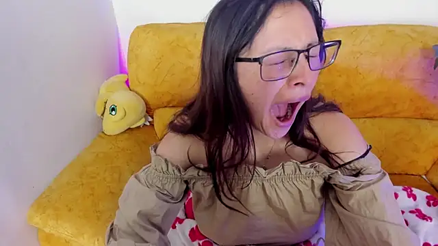 Kyomi_chang's Live XXX Chat