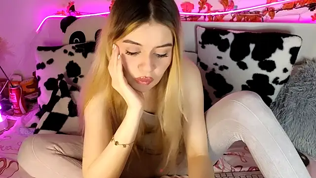 دردشة nicollewetpussy الجنسية المباشرة