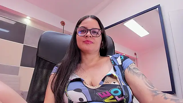 دردشة Zara_Jackson الجنسية المباشرة