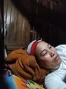 Caily-ly 网络视讯表演