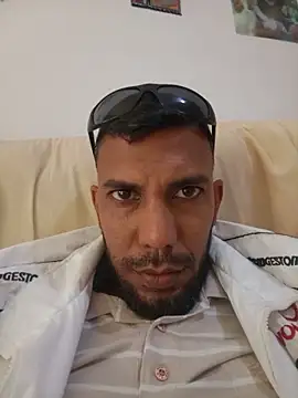 UnreadyChutzpa Live XXX-chat