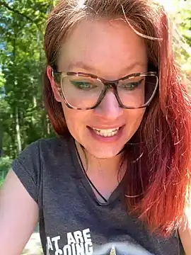 Chat +18 de Mona-im-Einhornyland ao vivo