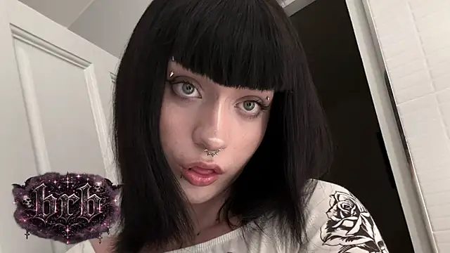 Vailyreb_ Adlı Modelin Canlı XXX Sohbeti