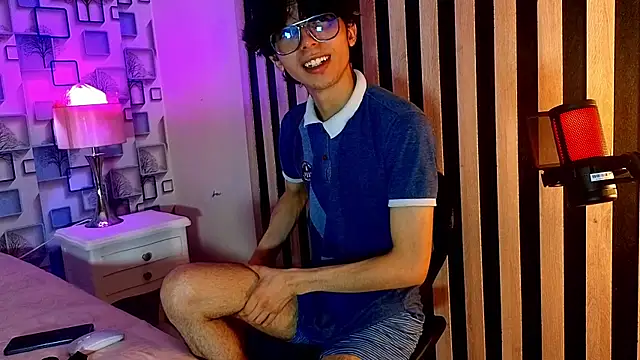 Twink_Sebas7's Webcam Show