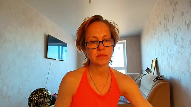 Chat +18 de LioraWeiss ao vivo