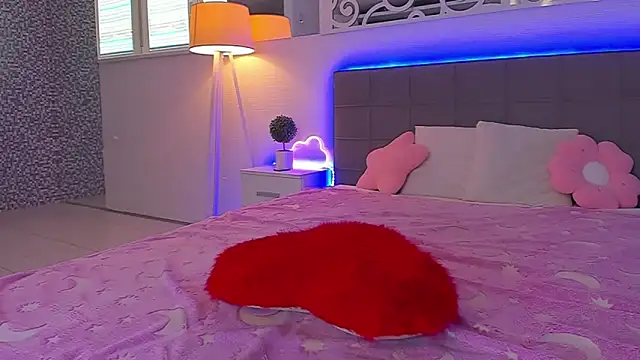 دردشة LuisaClover الجنسية المباشرة