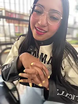 Daniela_PinkのライブXXXチャット