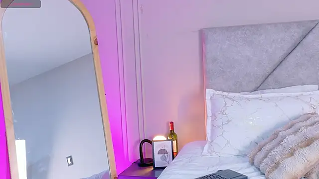 EmmaWilliammss' Live XXX Chat