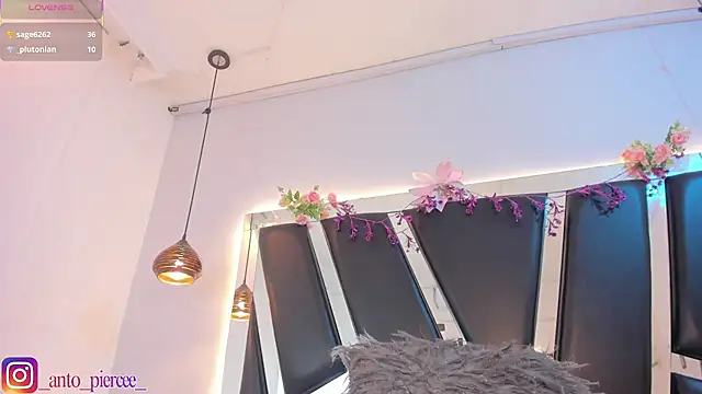 XXX chat uživo modela antonelllepiercee