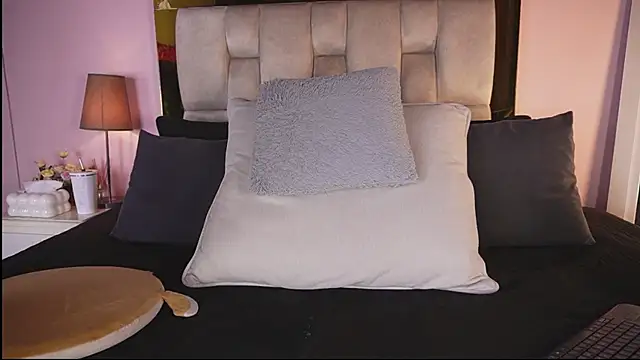emmy_r Chat XXX in diretta