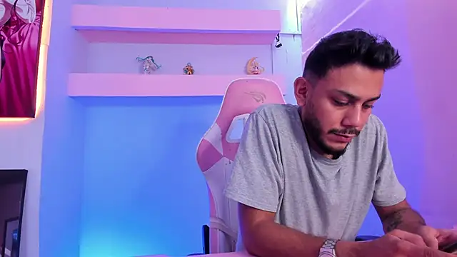 Boss_Domiinator Webcam-Show