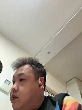 LY123888 Pertunjukan Webcam